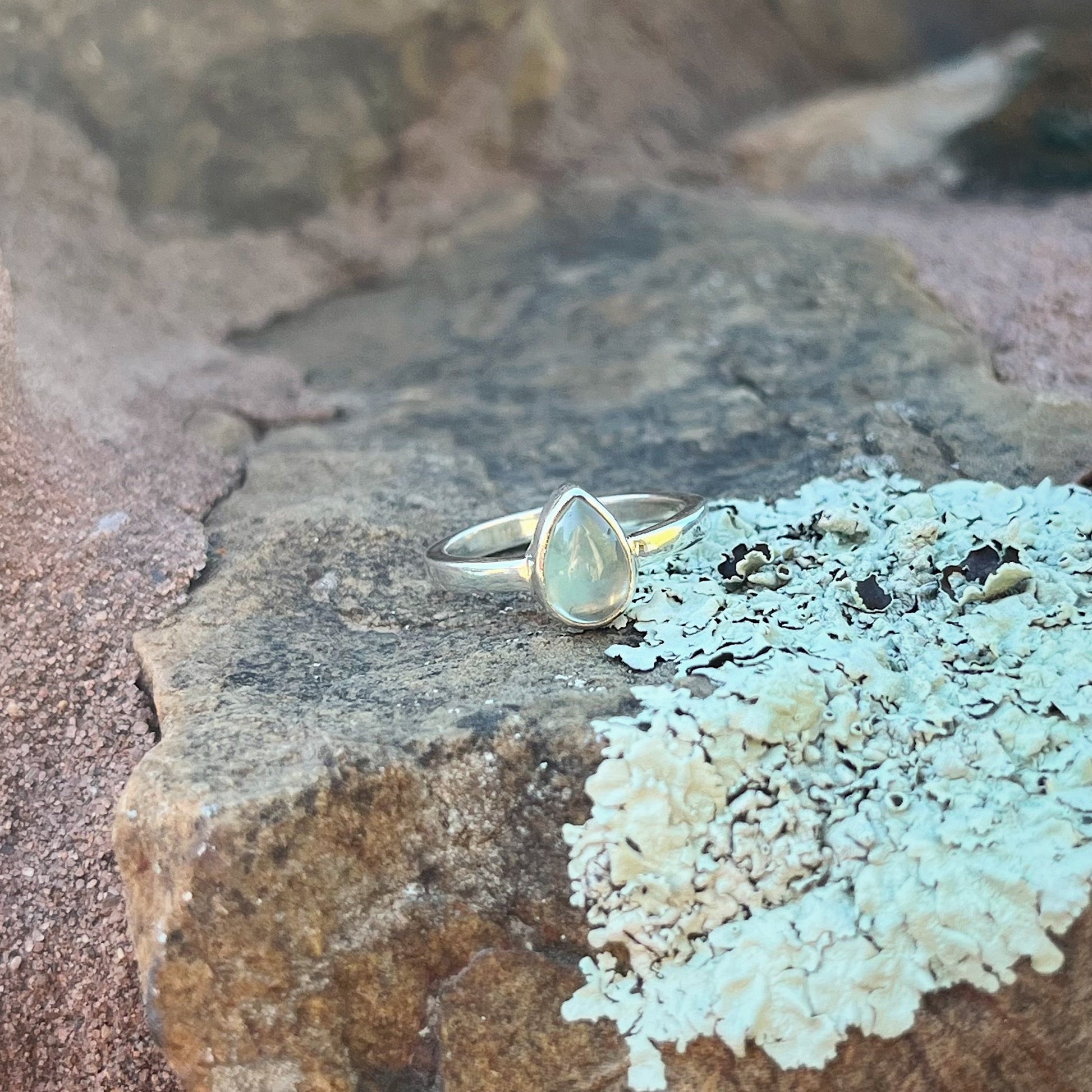 Prehnite Ring (Size 7)